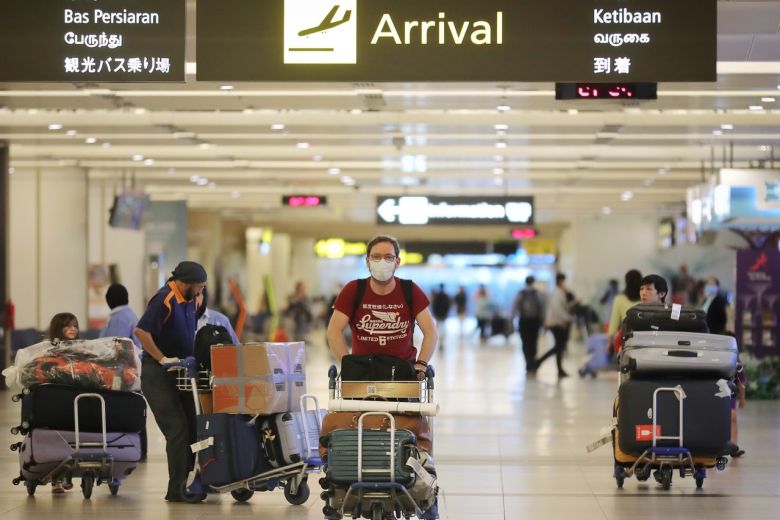 wisatawan-di-bandara-changi-singapura-selasa-2432020.jpg