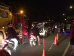 04122019_lakalantas-beruntun-di-jalan-gajah-mada-tiban-sekupang.jpg