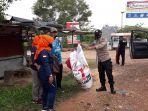 0910penertiban-spanduk-di-sagulung.jpg