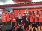 10-8-2019-megawati-soekarnoputri-menerima-hasil-kongres.jpg