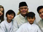 18012020_sule-dan-anak-anaknya-rizky-febian-putri-delina.jpg