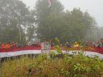 18082024pengibaran-bendera-merah-putih-di-Gunung-Jantan-Karimun.jpg