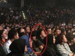 19102019_ariel-noah-kepergok-gandeng-wanita-saat-nonton-konser.jpg