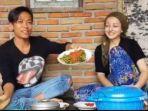 2-3-2021-bule-prancis-pria-lombok.jpg