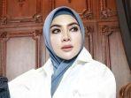 21082021_syahrini-dengan-hijab.jpg