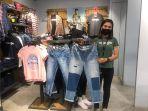 2204jeans-wanita-wrangler.jpg