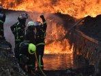 22102019_pipa-kilang-minyak-terbakar3.jpg