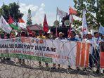 27102023demo-buruh-di-Batam.jpg