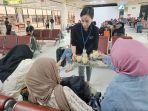 ASTON-Batam-membagikan-pastry-cupcake.jpg
