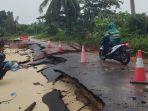 Abrasi-jalan-Kebun-Nyiur-Singkep-Lingga-Kepri-buat-jalan-amblas.jpg