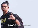 Anderson-Nascimento-pemain-Persik-Kediri-asal-Brazil-hendak-ke-Jakarta-pada-4-Juni-2023.jpg