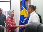 AnggotaDeputi-Bidang-Investasi-dan-Pengusahaan-Badan-Pengusahaan-BP-Batam-Fary-Djemy-Francis-1.jpg