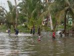 Banjir-rob-di-Lingga-kian-parah.jpg