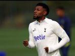 Bek-asal-klub-Tottenham-Hotspurs-Emerson-Royal.jpg