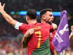 Bruno-Fernandes-kanan-selebrasi-dengan-Cristiano-Ronaldo.jpg