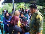 Bupati-Bintan-berikan-timbangan-analog-ke-emak-emak-Wacopek-Kijang.jpg