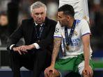 Carlo-Ancelotti-berbicara-dengan-Daniel-Cebellos.jpg