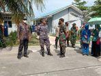 Danlanal-Ranai-cek-kondisi-pos-satgas-pengamanan-Pulau-Sekatung-Natuna.jpg