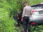Diduga-Panik-hingga-Hilang-Kendali-Mobil-HRV-Terperosok-ke-Parit-dekat-RSUP-RAT-Tanjungpinang.jpg