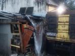 Dump-truck-yang-mengalami-kecelakaan-di-Jalan-Raya-Sumedang-Cirebon.jpg