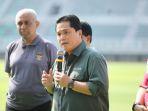 Erick-Thohir-saat-meninjau-Stadion-Gelora-Bung-Tomo-jelang-Timnas-Indonesia-vs-Palestina.jpg