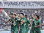Hasil-Persebaya-vs-Arema-FC-pekan-13-BRI-Liga-1-2023-2024.jpg