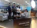 Kamaluddin-Terima-Awards-tribun-batam.jpg