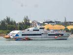 Kapal-ferry-Batam-Fast.jpg