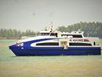 Kapal-ferry-MDM-Express-yang-khusus-melayani-keberangkatan-dari-Batam-ke-Malaysia.jpg