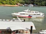 Kapal-yang-akan-merapat-di-Pelabuhan-Domestik-Telaga-Punggur-Batam.jpg