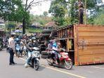 Kecelakaan-di-Sumedang-atensi-anggota-DPRD.jpg