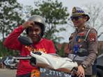 Kendaraan-yang-terjaring-razia-oleh-tim-gabungan-di-depan-kantor-Dishub-Batam.jpg