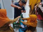 Kepala-Anak-TK-Pembina-Anambas-Terjepit-Kursi-Belajar-Damkarmat-Bongkar-Demi-Keselamatan.jpg