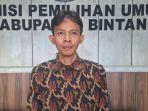 Ketua-Divisi-Perencanaan-Data-dan-Informasi-KPU-Bintan-soal-data-pemilih-Pilkada-2024-dscmj.jpg
