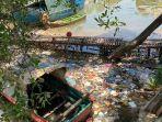 Kondisi-sungai-Golden-Prawn-dipenuhi-tumpukan-sampah.jpg
