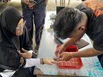 Lepas-cincin-di-jari-guru-di-Bintan-688.jpg