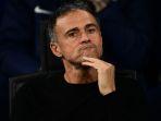 Luis-Enrique-saat-pertandingan-AC-Milan-vs-PSG-di-Liga-Champions-2023-2024.jpg