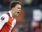Mats-Wieffer-selebrasi-setelah-cetak-gol-pad-alaga-Feyenoord-vs-AS-Roma.jpg
