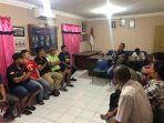 Mediasi-driver-online-dengan-konvensional-di-Polsek-Nongsa-Batam-Kepri.jpg