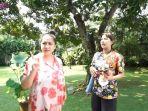 Nagita-Slavina-di-taman-rumah-baru.jpg