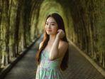 Natasha-Wilona-mengenakan-dress-floral.jpg