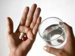 Orang-yang-sedang-sakit-sebaiknya-mengatur-cara-minum-obat-saat-berpuasa-Ramadan.jpg