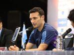 Pelatih-Argentina-Lionel-Scaloni-memberikan-apresiasi-kepada-suporter-Indonesia.jpg