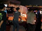 Pemotor-Tewas-Tabrak-Mobil-Bak-yang-Parkir-di-Pantura-Tuban.jpg