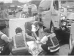 Petugas-mengevakuasi-korban-kecelakaan-maut-di-Tol-Cipularang.jpg
