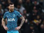 Pierre-Emile-Hojbjerg-saat-pertandingan-Wolves-vs-Tottenham.jpg