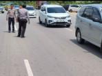 Polantas-ketika-memeriksa-TKP-Lakalantas-yang-melibatkan-kendaraan-siswa-dan-mobil-truk.jpg
