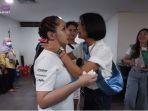 Potret-Nagita-Slavina-dan-Caca-Tengker-saat-di-backstage-jelang-pertandingan-tenis.jpg
