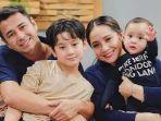 Potret-Raffi-Ahmad-bersama-istri-dan-kedua-putranya.jpg