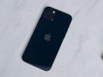 Potret-iPhone-14-Plus-dengan-warna-hitam.jpg